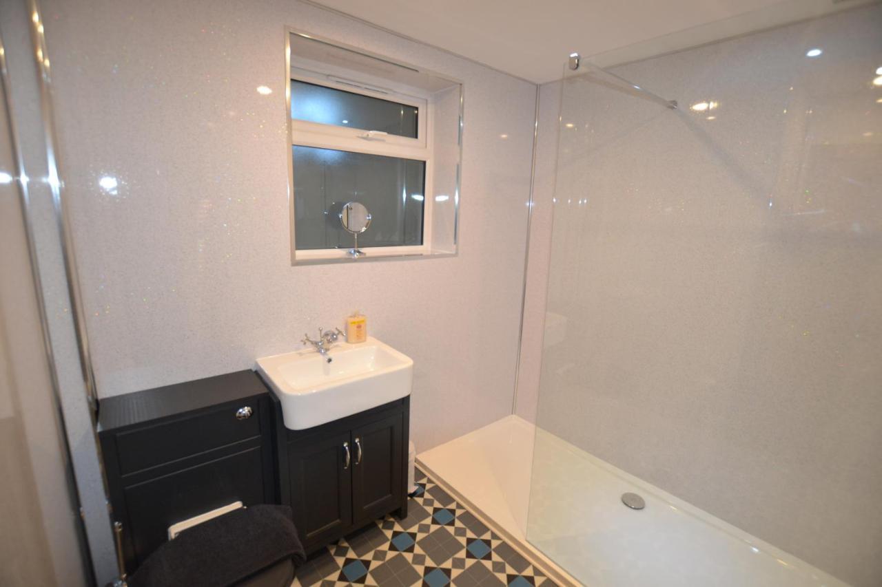 Mayflower 2 Bed Boutique Apartment - Stayseekers Salisbury Ngoại thất bức ảnh